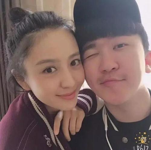 娱乐圈吃瓜闺蜜,揭秘明星间的“吃瓜”友谊  第3张