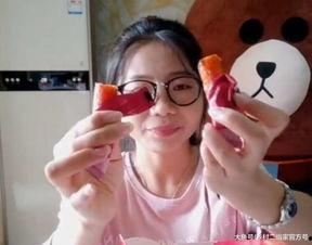 娱乐吃瓜酱送口红视频大全,美妆界的网红新宠  第3张