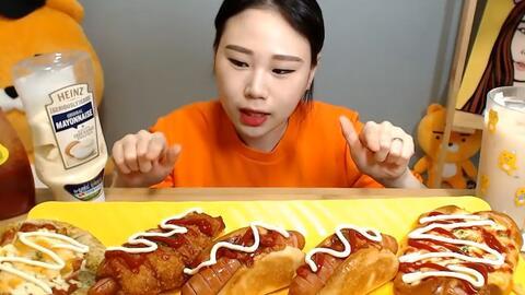 小思妹爆料吃肠仔面视频,肠仔面美味瞬间，视频曝光引网友热议  第3张