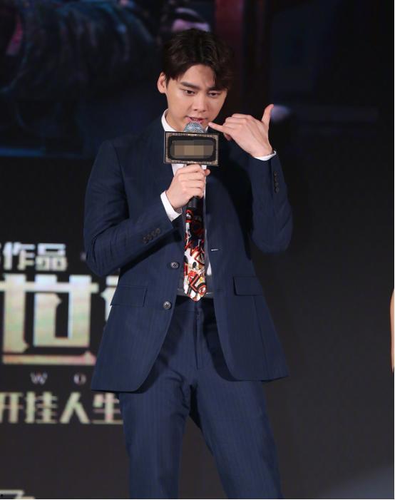 李易峰娱乐圈真实爆料,揭秘明星背后的真实生活  第3张