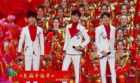 春晚演员爆料最新消息,揭秘幕后精彩瞬间与幕后故事  第2张