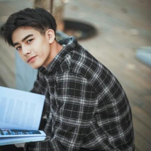 黄圣恋情爆料最新消息,最新爆料揭露惊人内幕 第2张 黄圣恋情爆料最新消息,最新爆料揭露惊人内幕 第2张